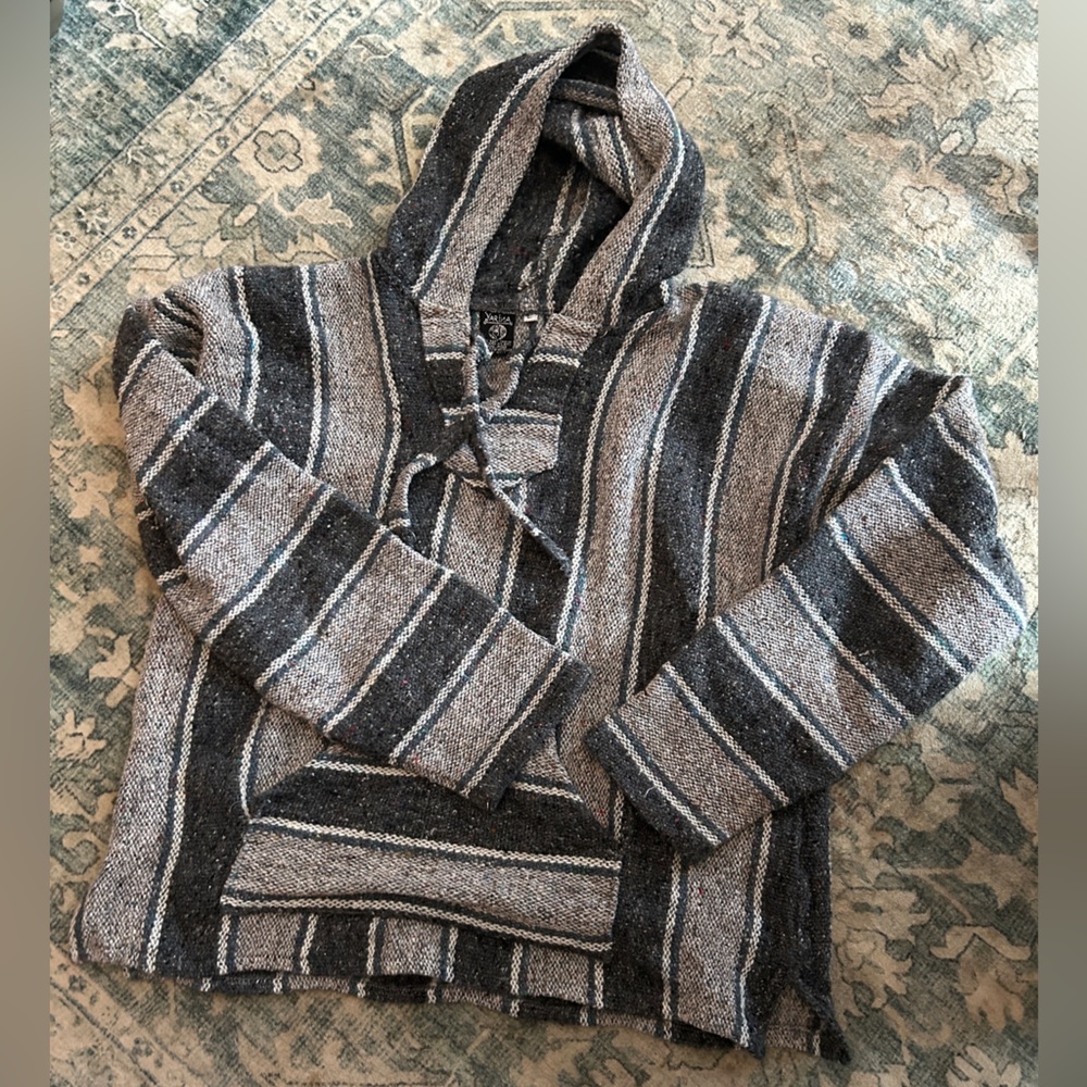 Yarina Baja Woven Hoodie